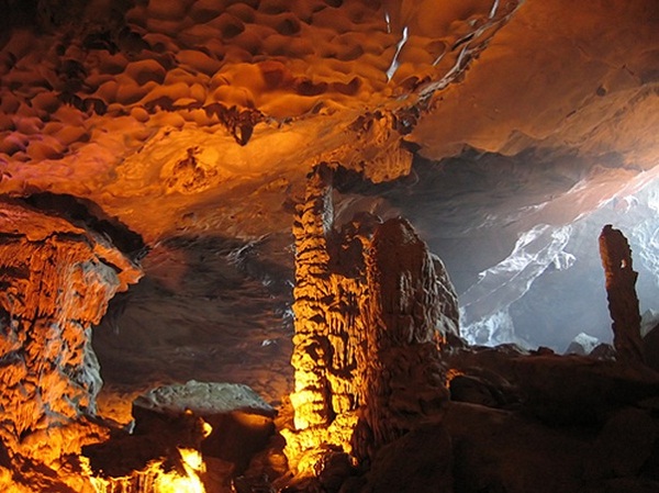  Magnificent beauty of Sung Sot Cave