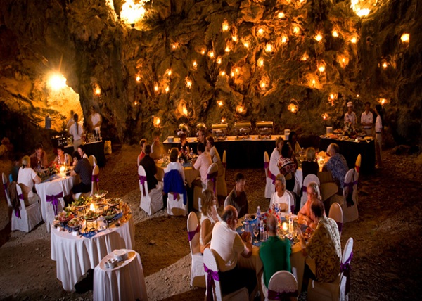 A dinner in cave brings a warm welcome and romance