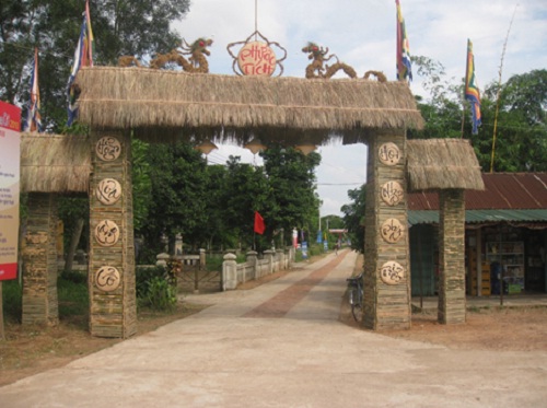 Gate of Phuoc Tich Village, Hue – Vietnam