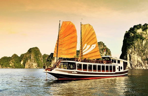 Contemplating landscape and enjoying services on Bhaya Classic Cruises is always an ideal choice