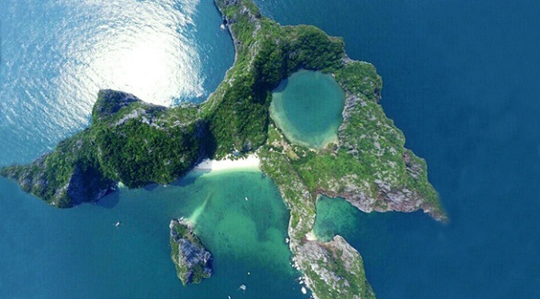 Dragon Eyes Island from high view
