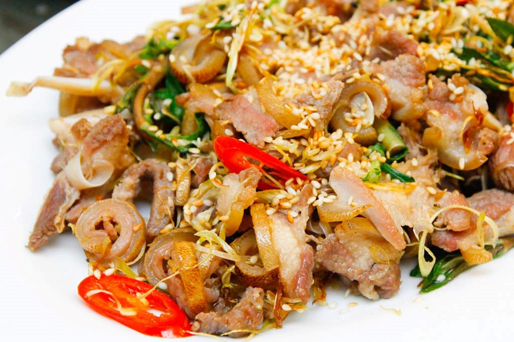 Fried goat meat- a specialty dish in Ninh Binh