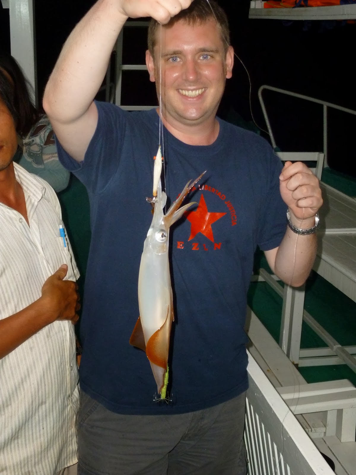 Fishing squids at night in Halong Bay will be a memorable experience in your life