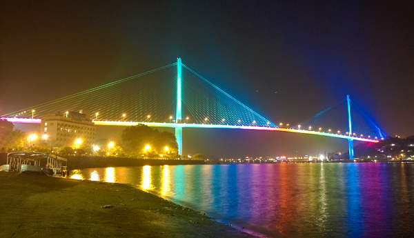 Bai Chay bridge 
