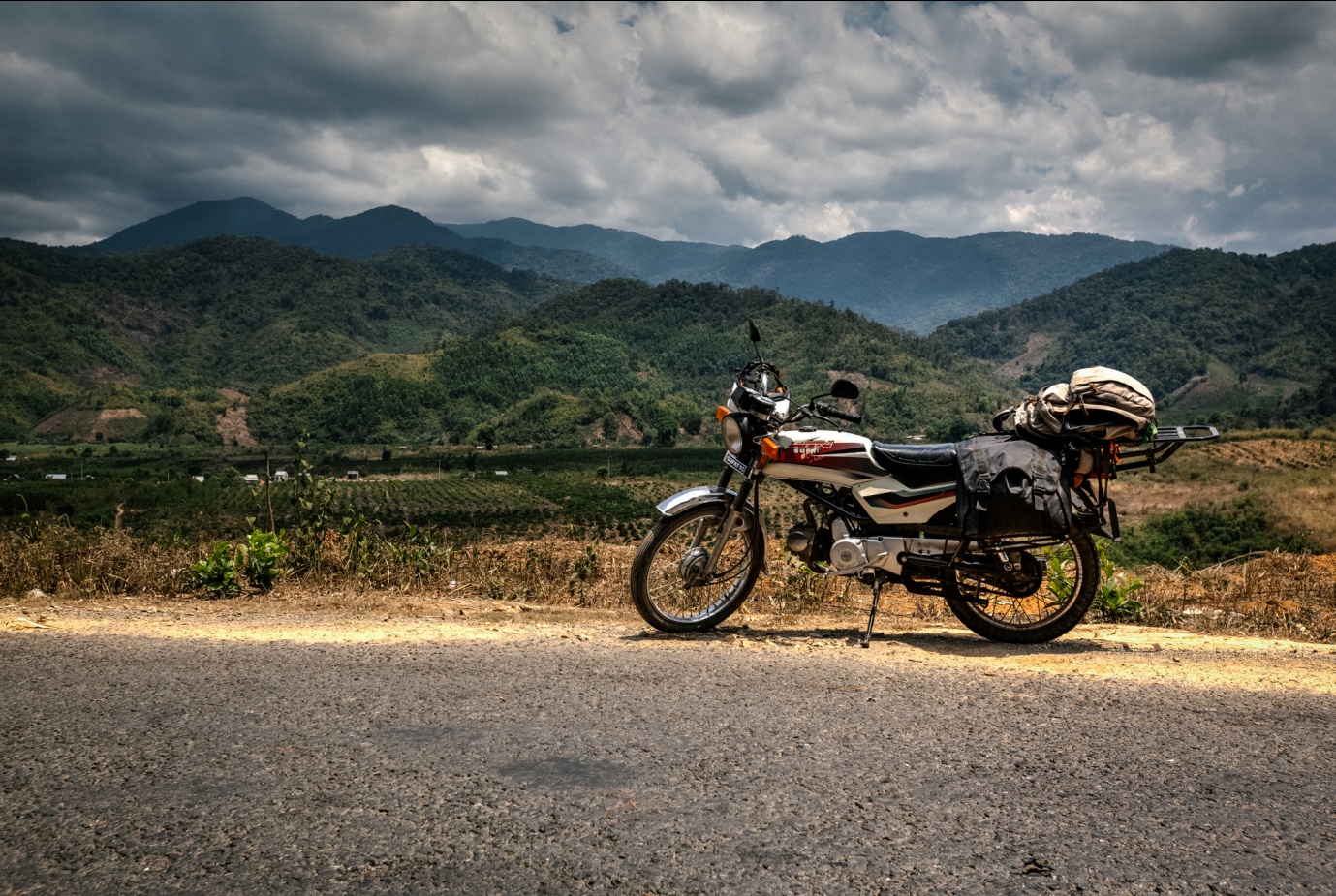 Reasons to travel Vietnam by motorbike