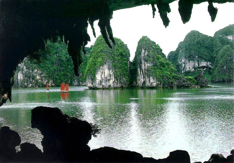 Dau Go Cave’s entrance