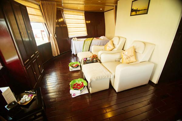  A tranquil corner of spa on Dragon Legend Cruise in Halong Bay