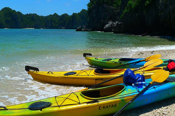 Kayaks in Ha Long Bay