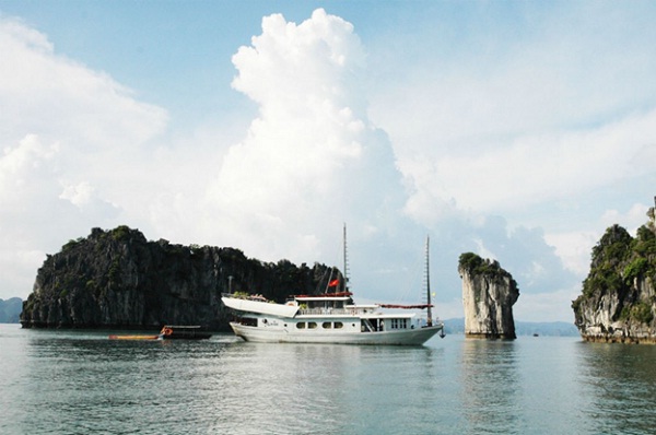 Halong Bay – Descending Dragon Bay