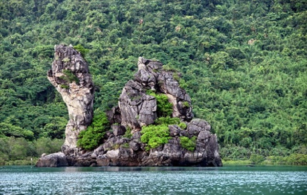 Ba Mun island, the centre ecological zone of Bai Tu Long National Park