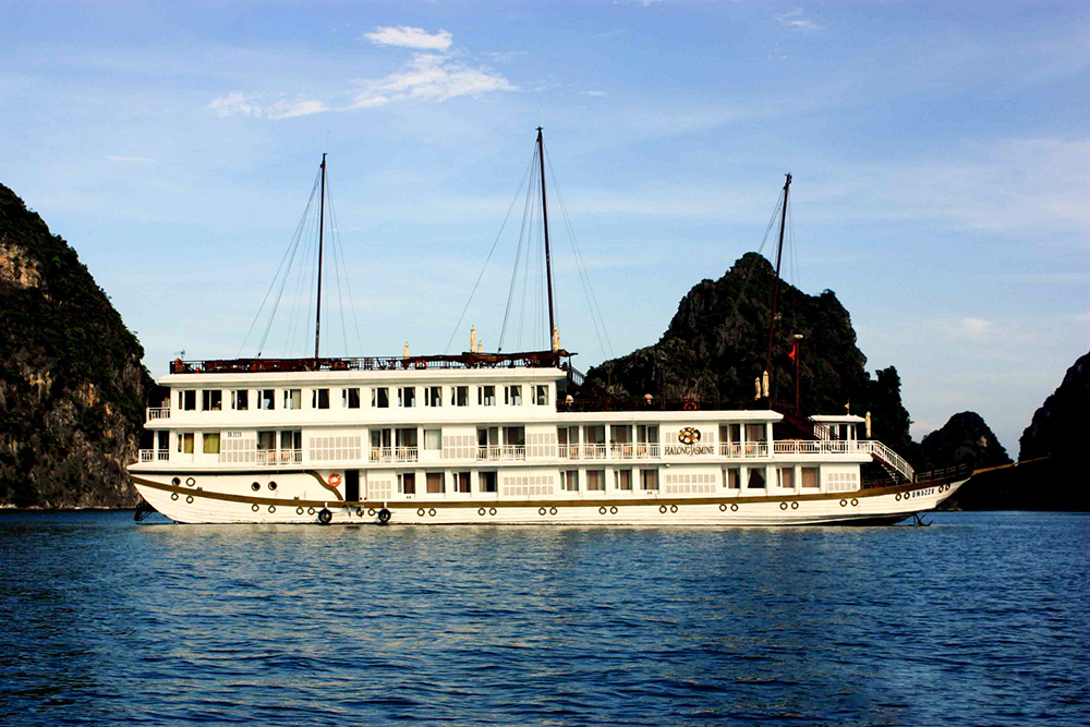 Halong Jasmine Cruise – Visit Halong bay