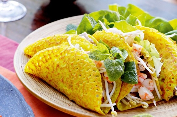 Banh xeo in English can be pancake but is more delicious