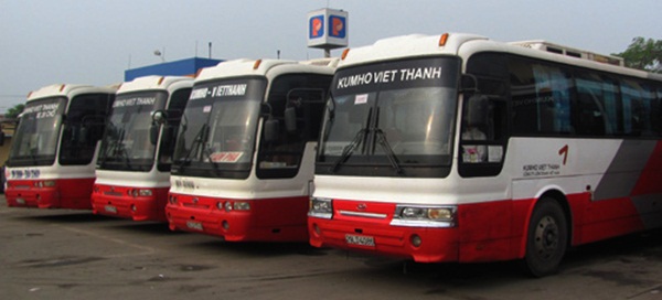 How to get a bus from Hanoi to Halong