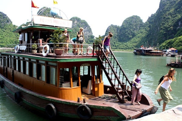 Halong Bay tour recommendation