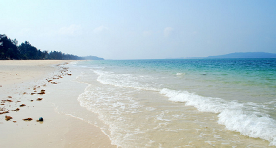 Hong Van beach in Co To island