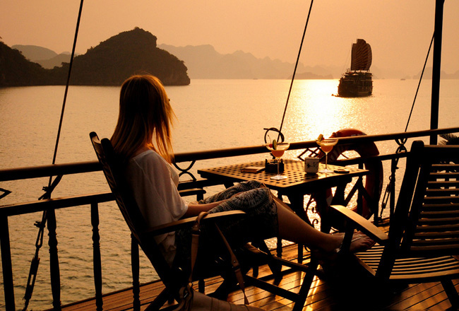 Nightlife in Halong