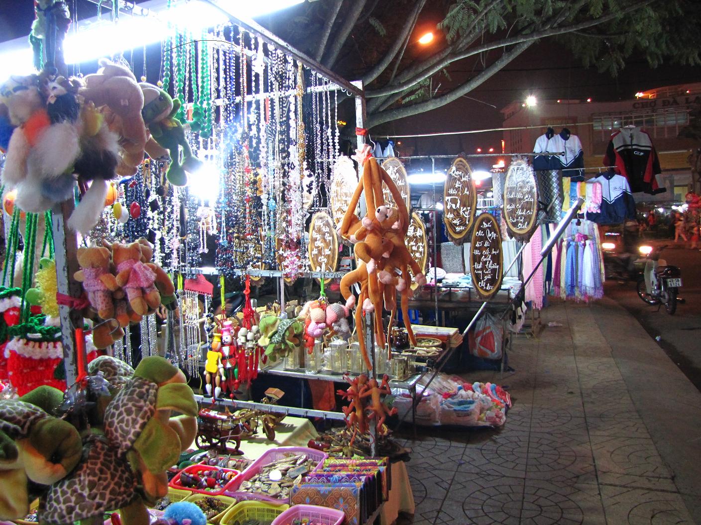 Some souvenirs which are sold in Halong night market
