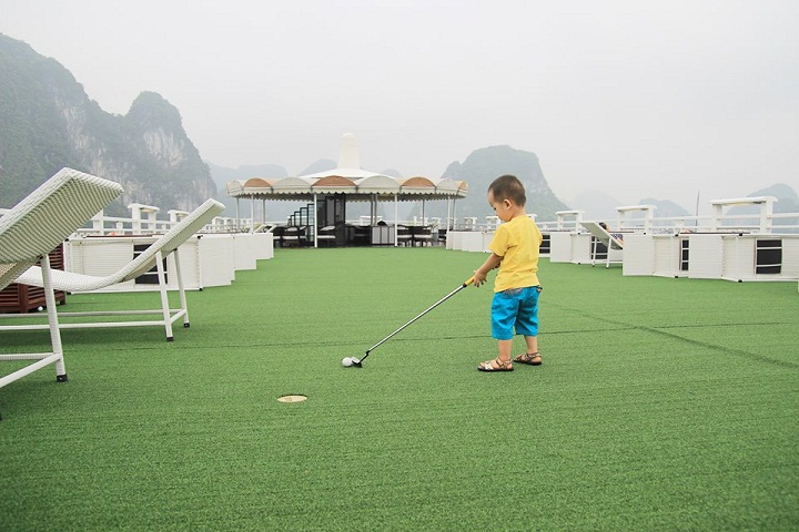 Children on sundeck Halong cruise