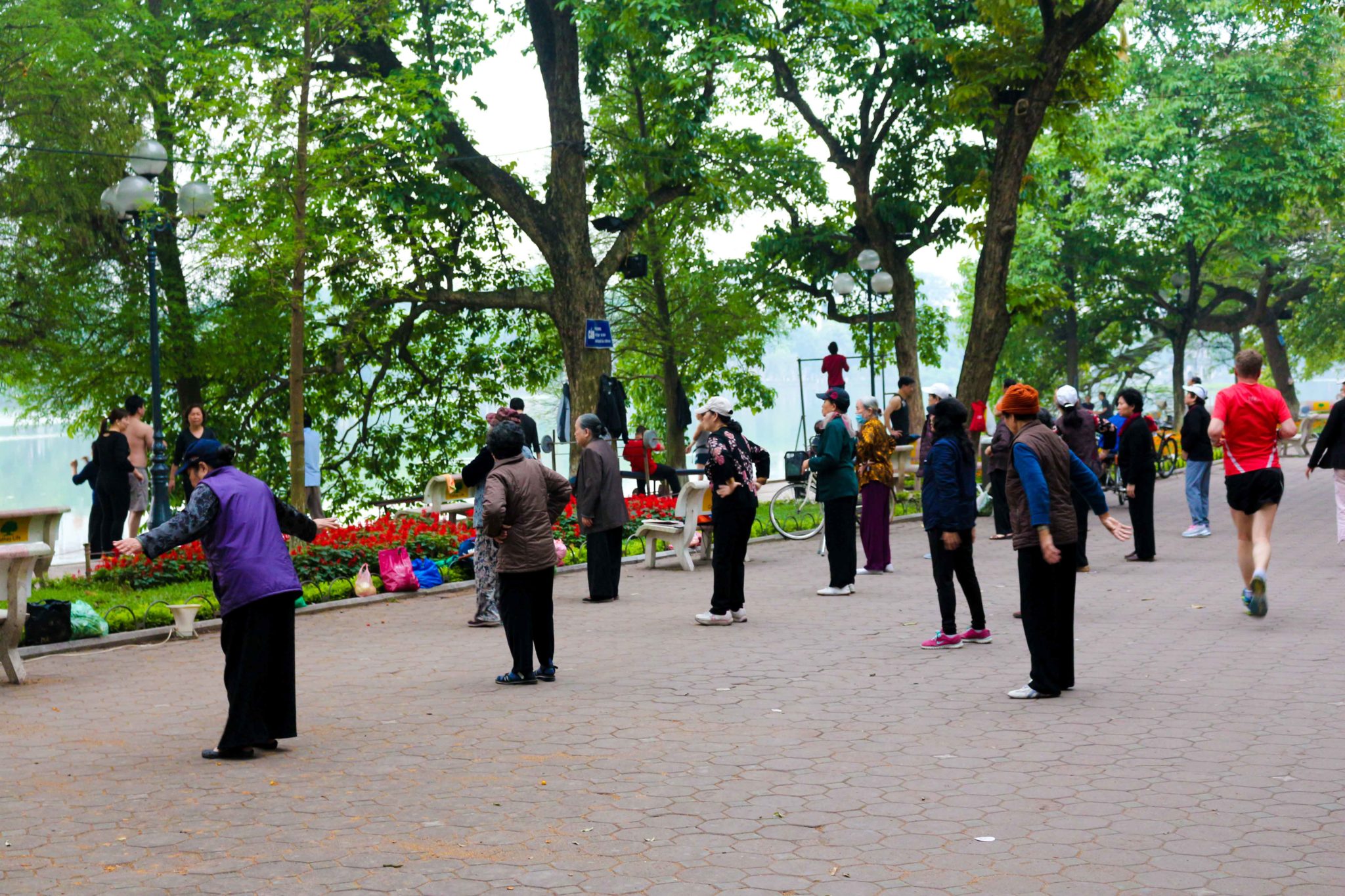 Hoan Kiem lake