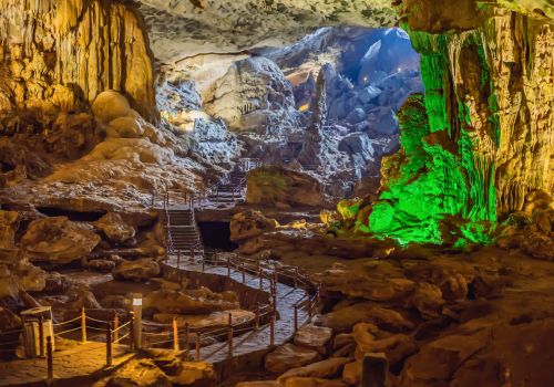 Surprise Cave Halong Bay – The ultimate guide for 2025