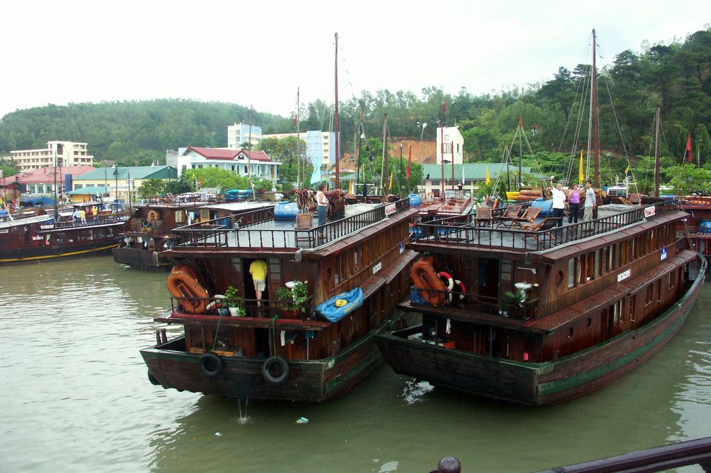 Bai Chay Tourist Wharf