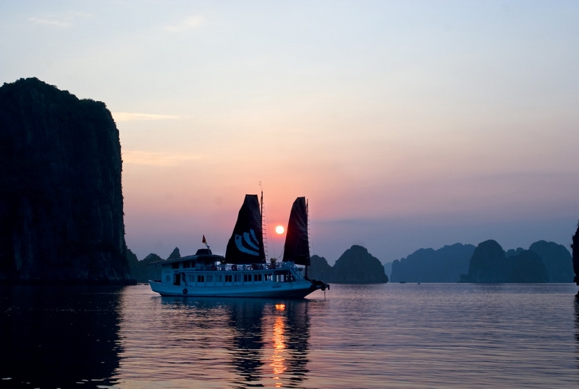 There are many types of Halong Bay cruises