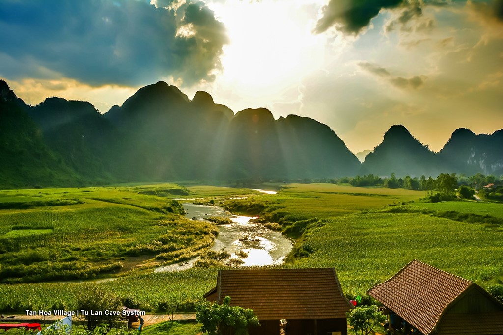 A scenes of film in Ninh Binh