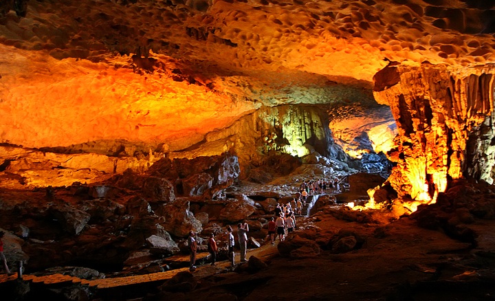 Sung Sot cave 