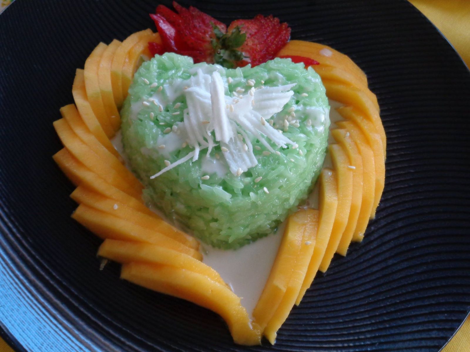 An attractive heart-shaped plate