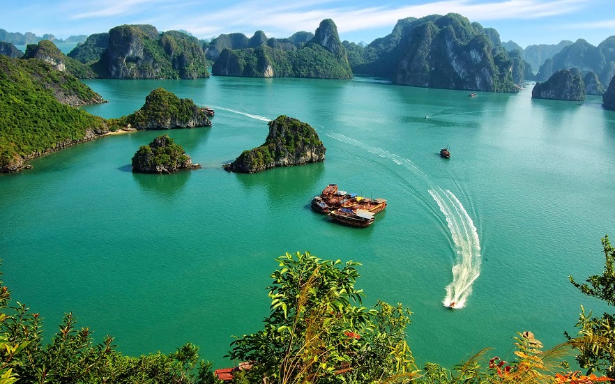 Visit Halong Bay in May