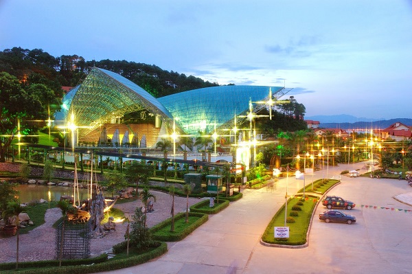 Tuan Chau- the ideal resort in Halong bay