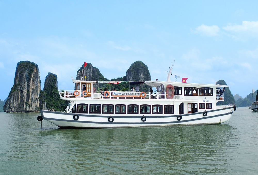 Halong Bay day cruise