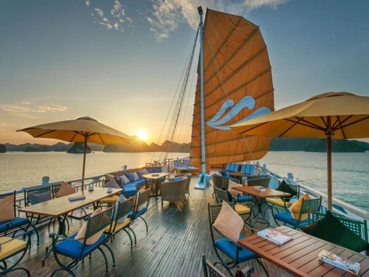 Paradise Luxury Cruise is an ideal choice for you when traveling Tuan Chau