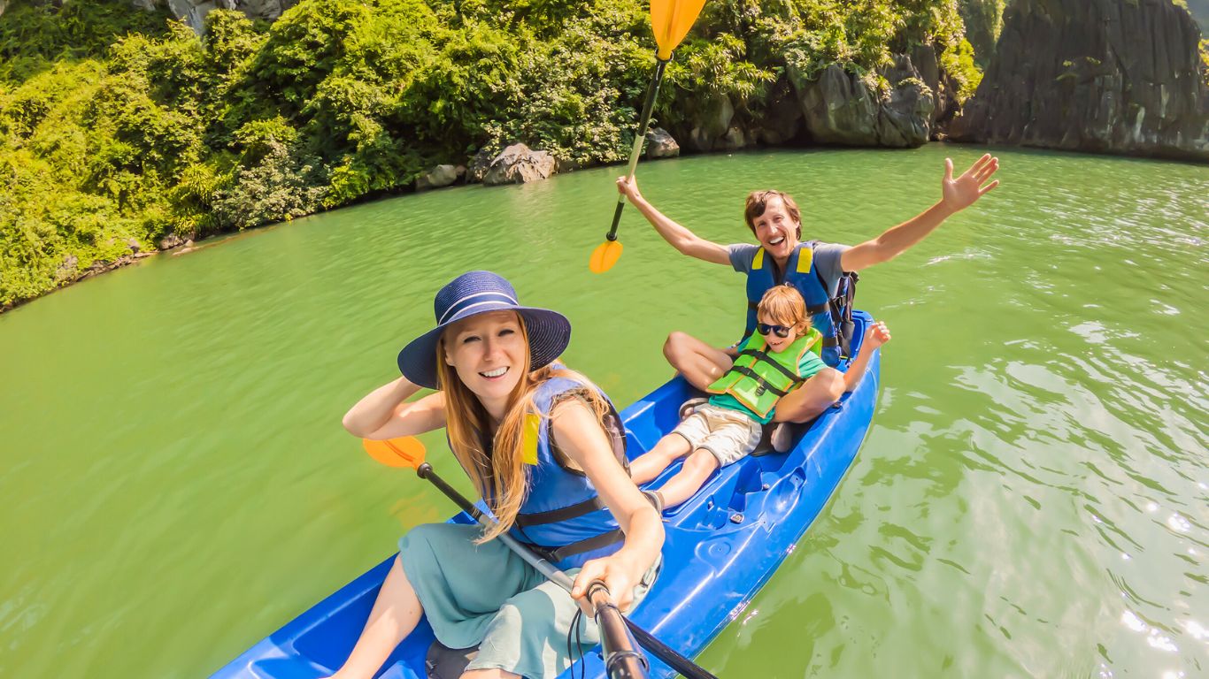 Kayaking in Ba Ham Lake