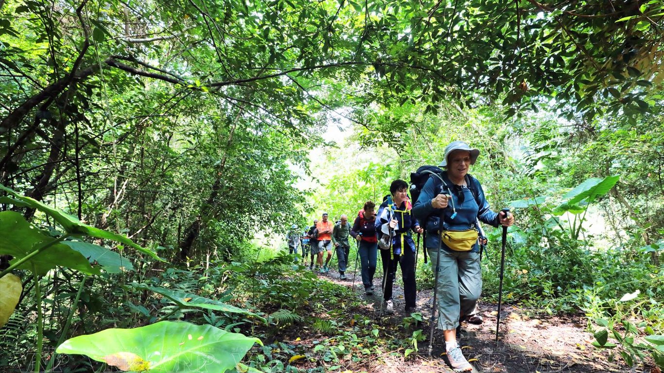 Hiking on Cat Ba National Park