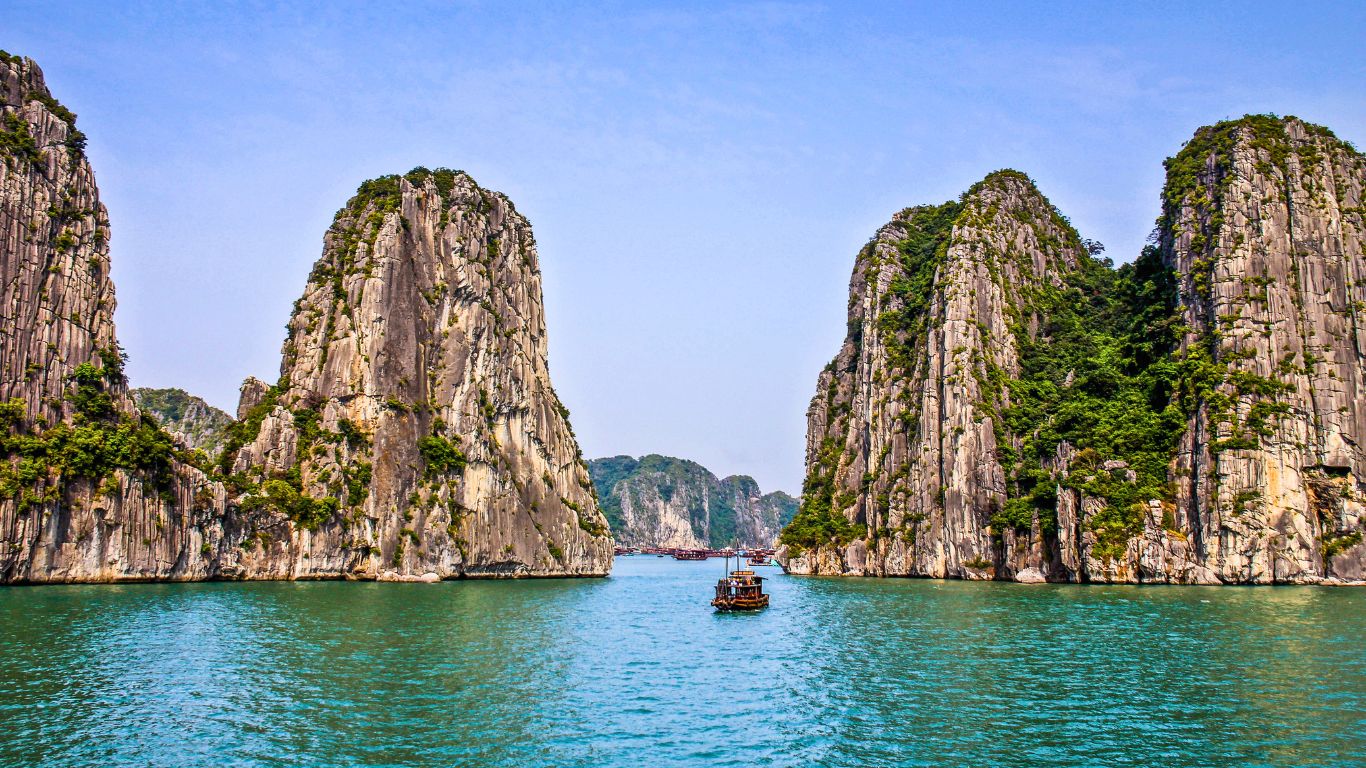 Charm of Halong Bay in February